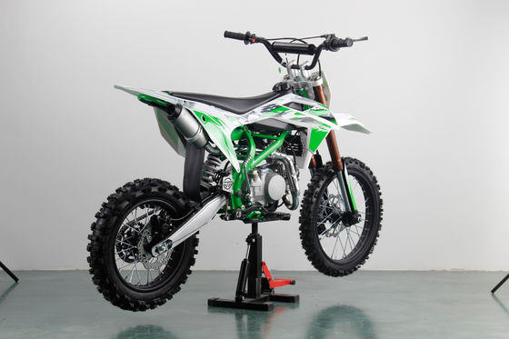 Hydraulische Scheibenbremspitze Motocross 125cc 150cc 190cc Dirt Bike mit eingebauten Kraftstofftank